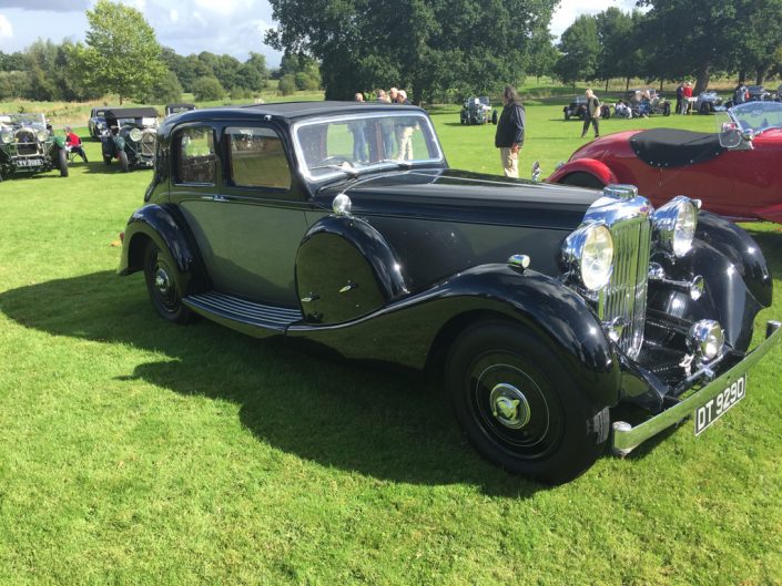 img_2574 LG45 Saloon
